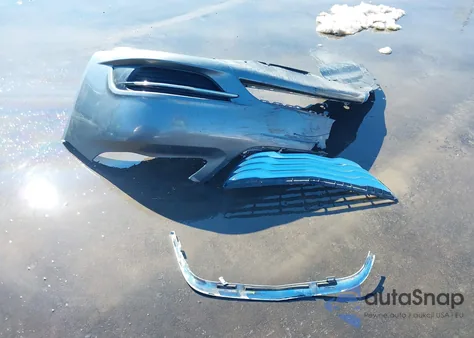 2013 Chrysler 200 Touring z USA, uszkodzony, nr VIN 1C3CCBBB2DN597566